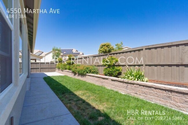 Building Photo - 4550 Martha Ave