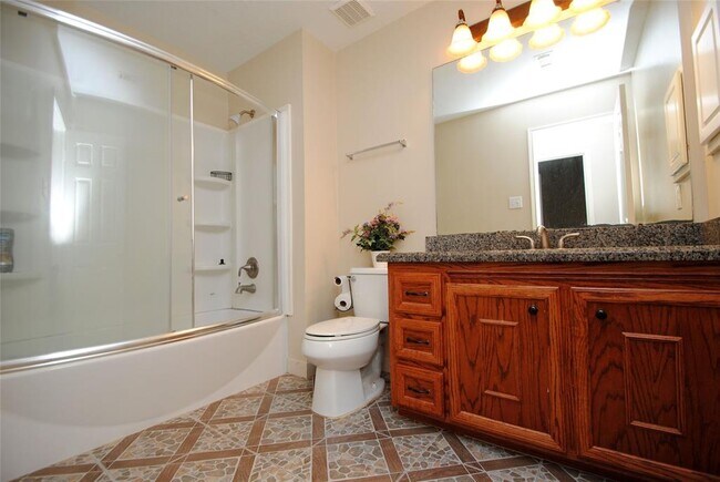 Building Photo - 17110 Fairway Glen Ct