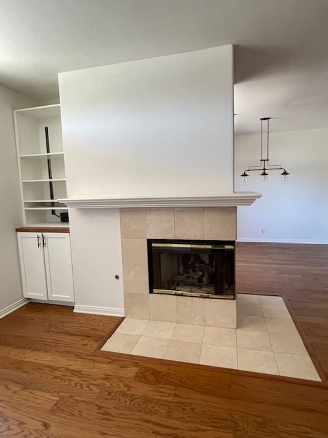 Building Photo - Quaint Gated Community near Pacific View Mall