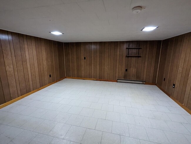 Building Photo - 359 Eagle School Rd