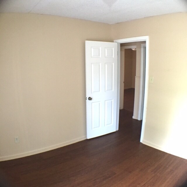 Building Photo - Lovely Home For Rent