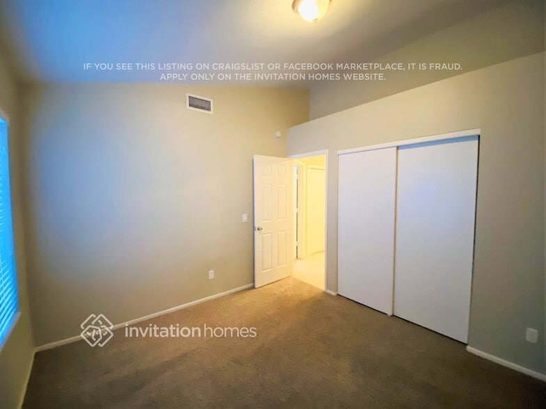 Building Photo - 822 E Gila Ln