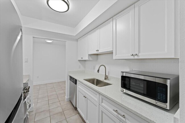 Building Photo - 11525 8th Way N