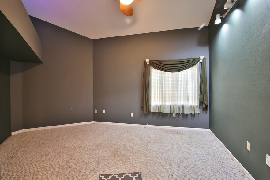 Office/Media Room (or could be bedrm 4) - 4700 Tivoli Ave