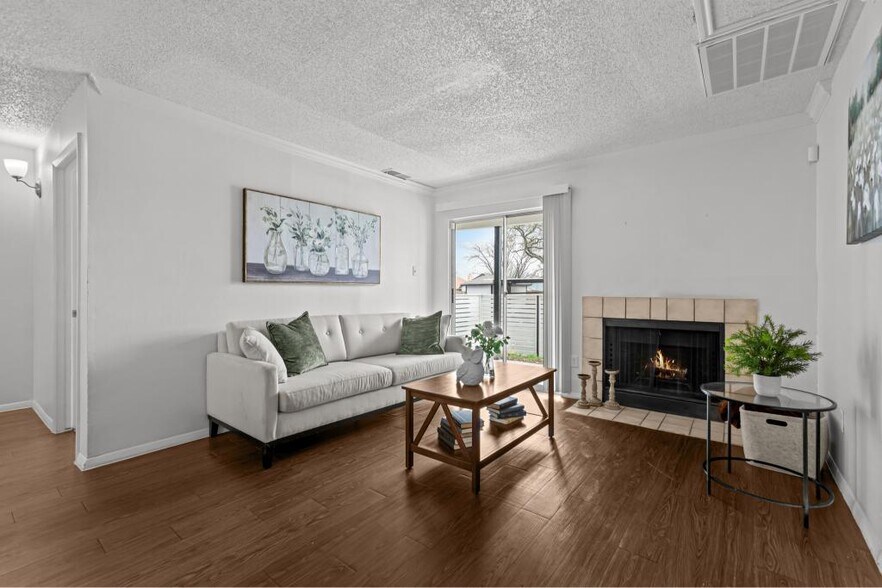 Building Photo - 11701 Metric Blvd