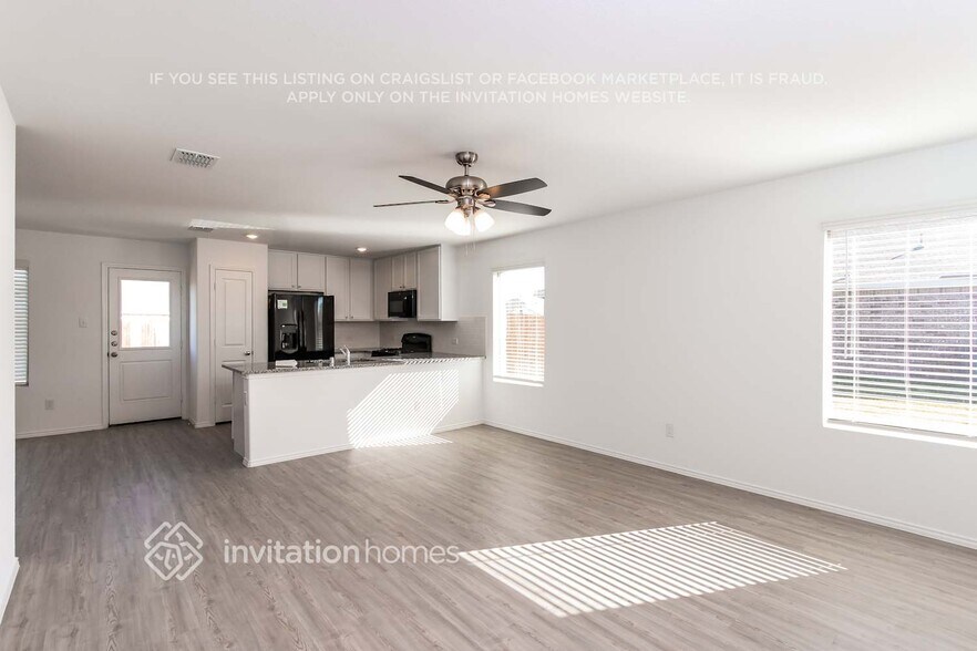 Building Photo - 2800 Spring Time Dr