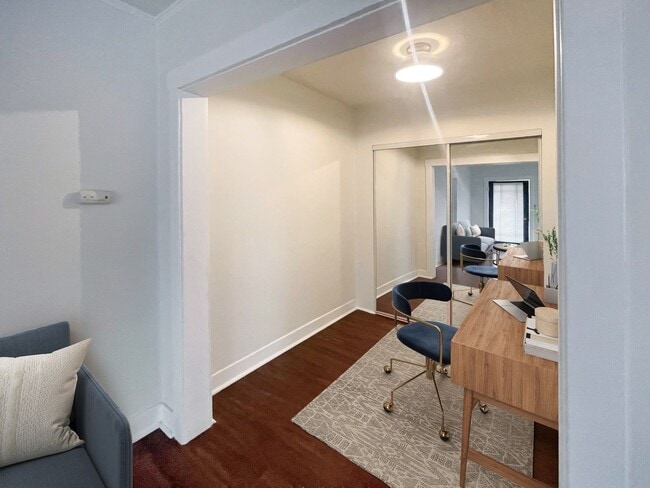 Building Photo - 210 Loma Ave