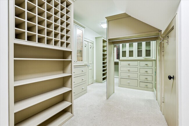 Building Photo - 4800 Palm St