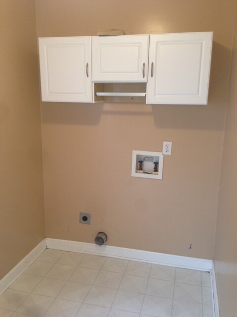 Building Photo - Highland Park 2 BR convenient to Wendover and Holden Road