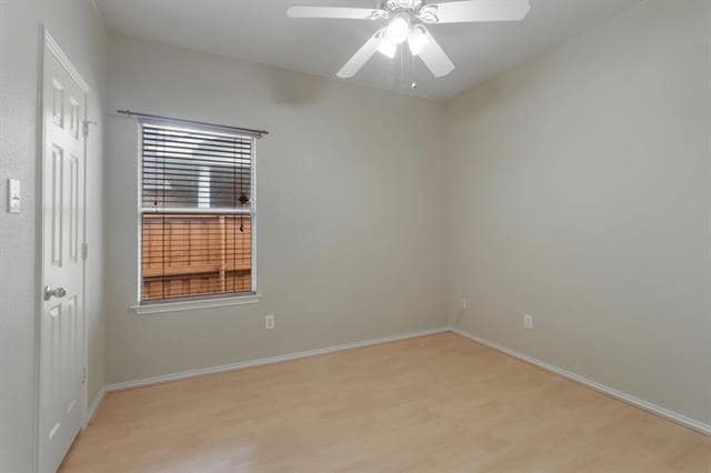Building Photo - 701 Bella Vista Dr