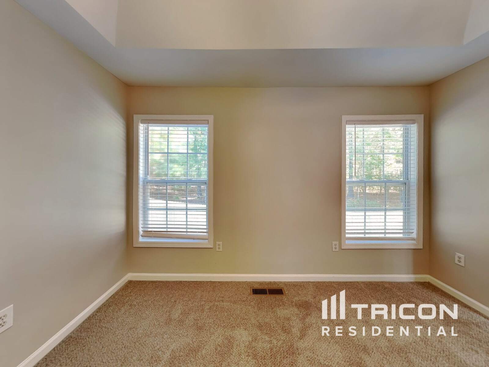 Building Photo - 2979 Rolling Ln