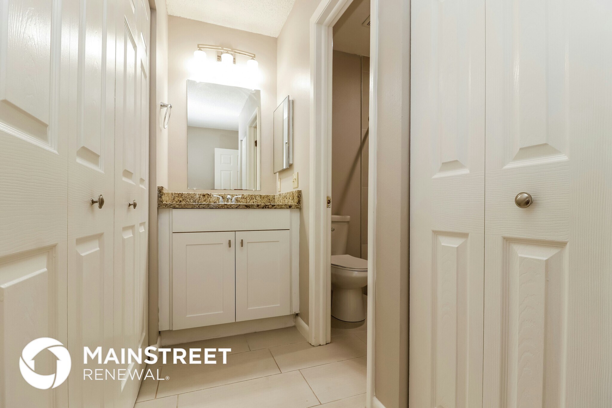 Building Photo - 207 Regal Park Dr