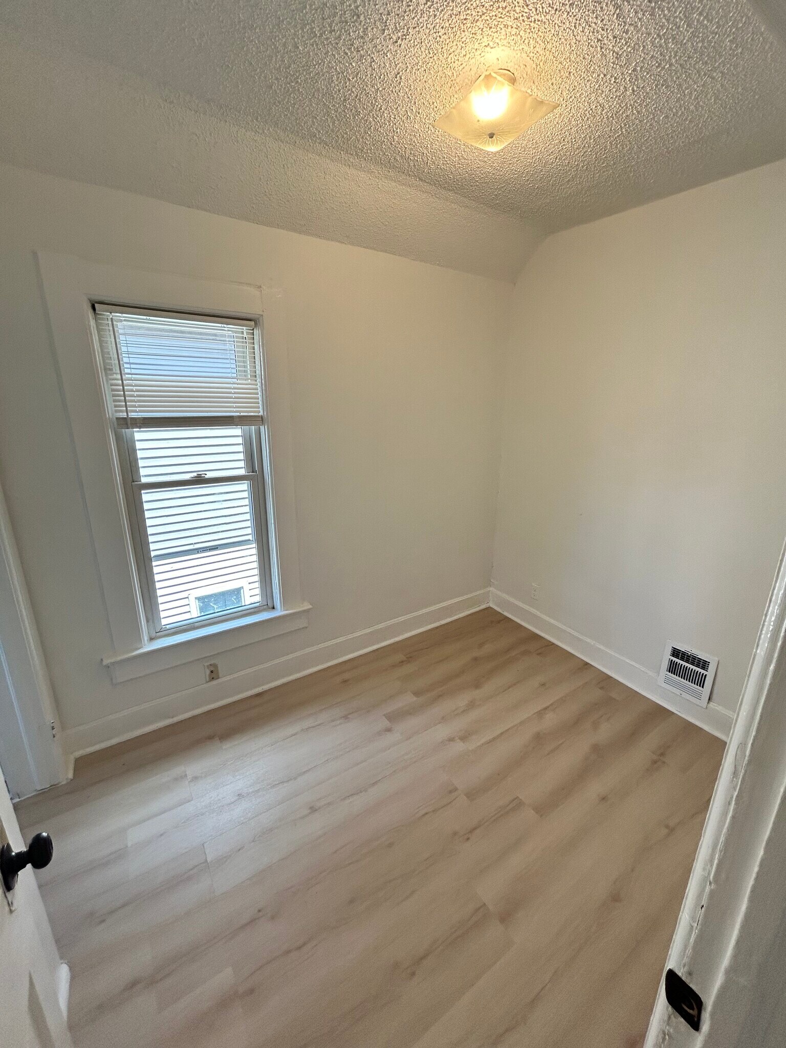 Building Photo - 507 N 20th St