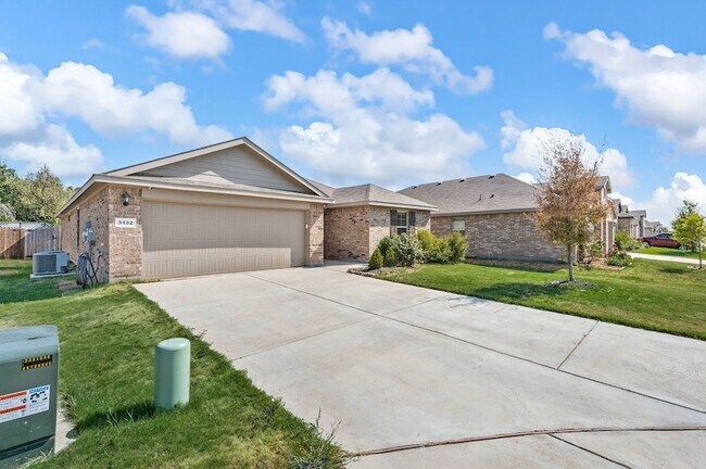 Building Photo - 3132 Newfield Ct