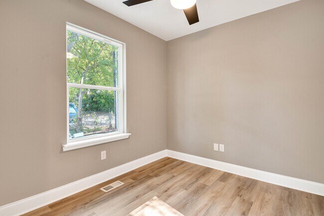 Building Photo - 3716 Central Ave