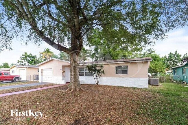 Building Photo - 4180 NW 34th Way