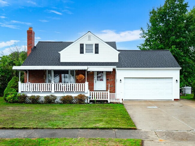 Building Photo - 386 Walworth Ave