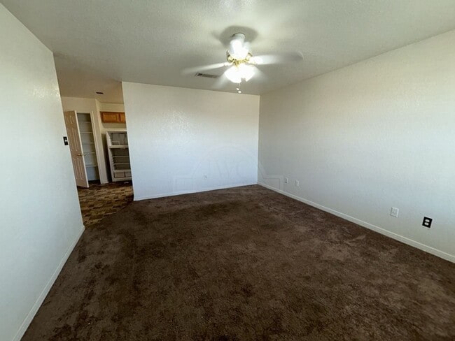 Building Photo - 308 Cedar Ridge Dr