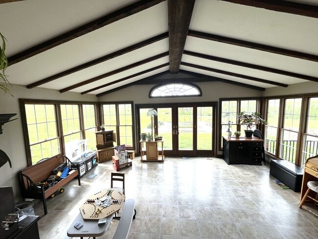 Building Photo - Spacious 4BR/3.5BA Single Family Home on 2...