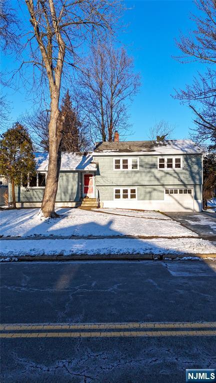 Building Photo - 10 Eastbrook Dr