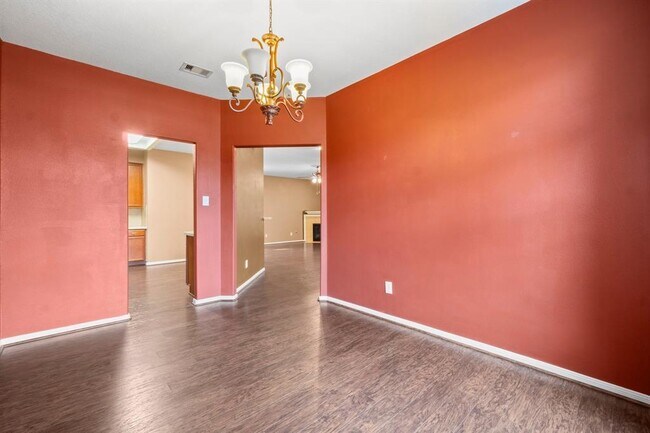 Building Photo - 2402 Lofty Falls Ct