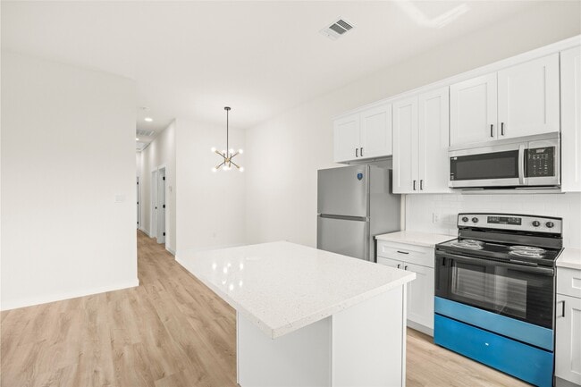 Building Photo - 9709 Pelsey St