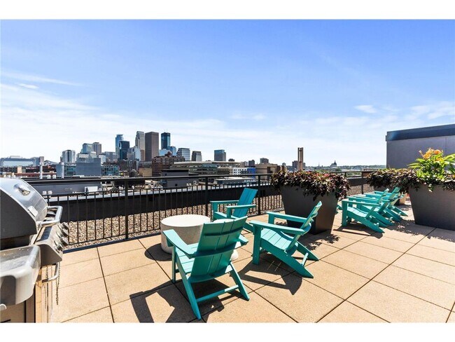 Building Photo - 730 N 4th St