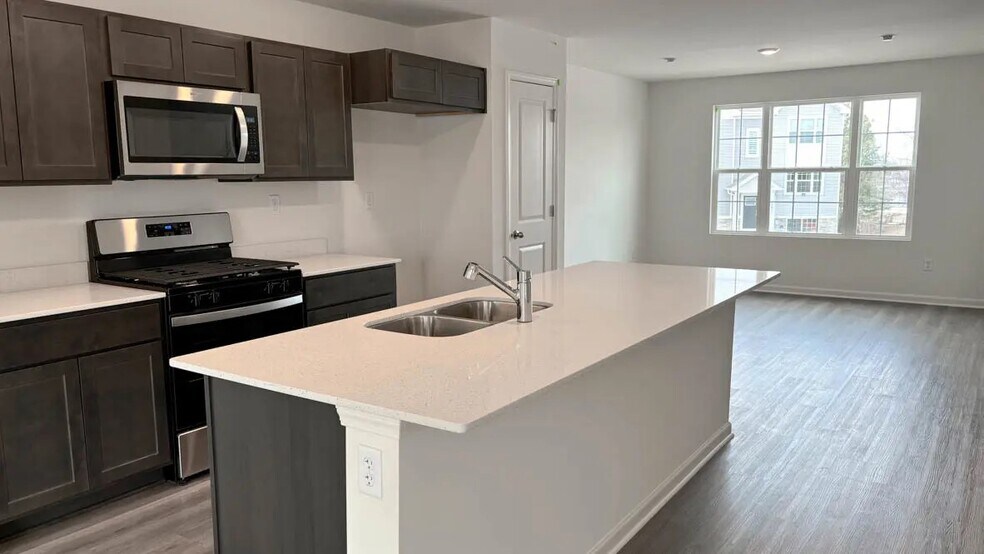 Kitchen View 1 - 6550 Linden Trl
