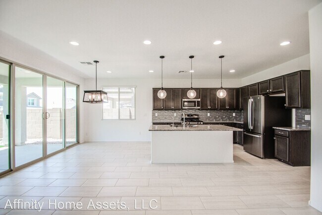 Building Photo - 5 br, 3 bath House - 7539 E OLLA Avenue