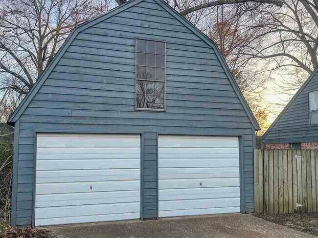 Building Photo - 512 McElroy Rd