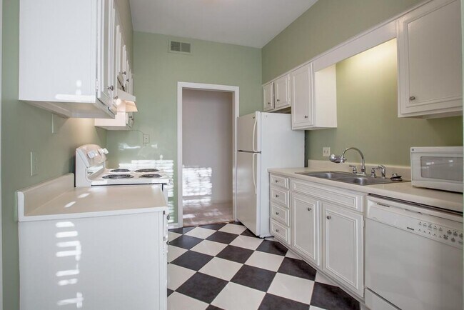 Building Photo - 4505 Harding Pike