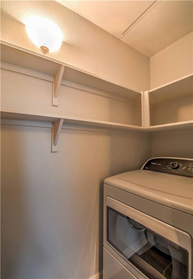 Building Photo - Large 1-Bedroom at the Montevista Condominiums!