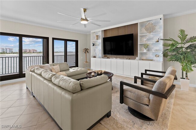 Building Photo - 524 La Peninsula Blvd