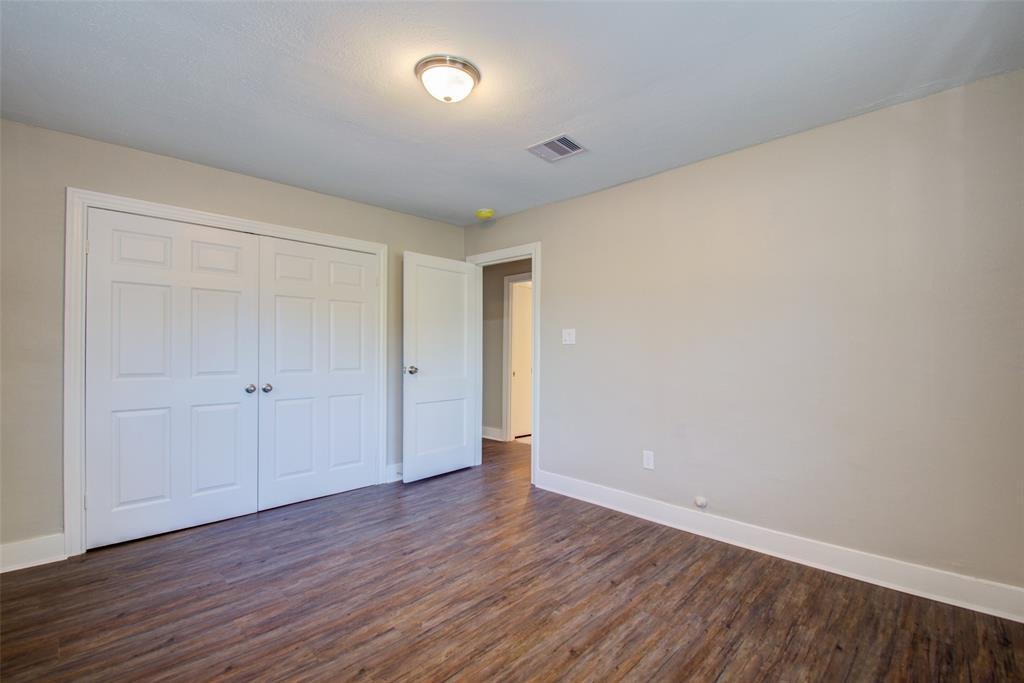 Building Photo - 417 Sue St