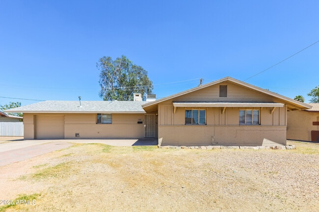 Primary Photo - 5514 W Monterosa St