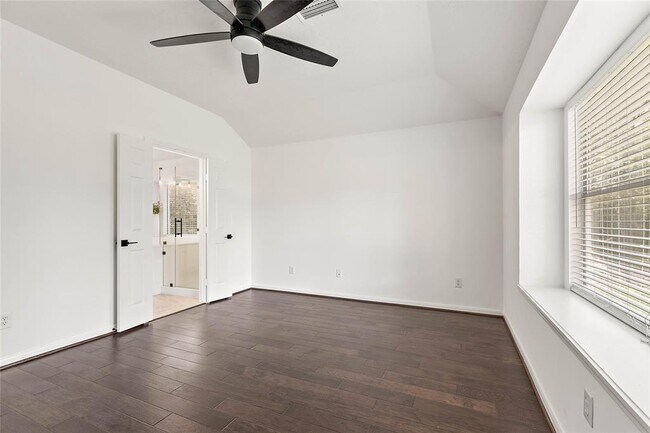 Building Photo - 99 S Wynnoak Cir