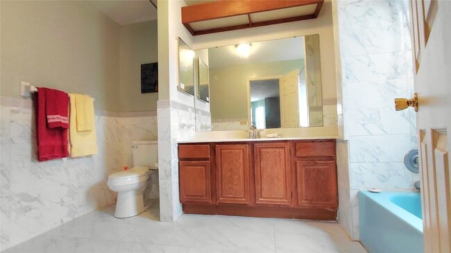 Building Photo - 961 Villa Gran Way