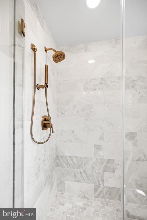 Building Photo - 1709 21st St NW