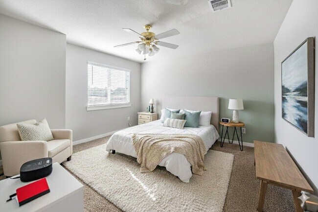 Building Photo - 12107 Bear River Dr