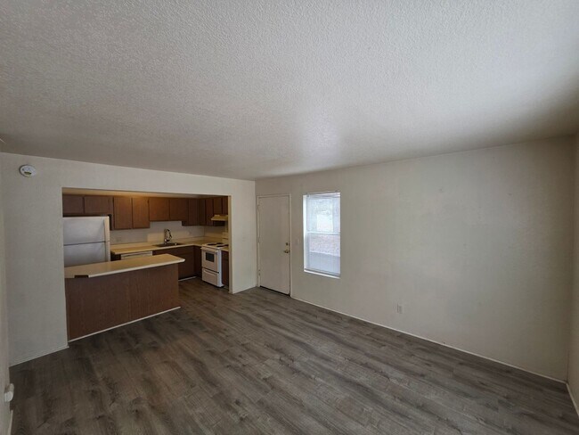 Building Photo - 1200 S Riordan Ranch St