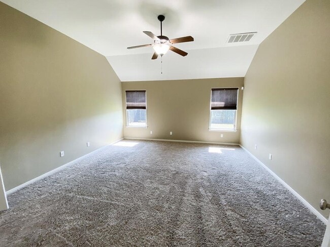 Building Photo - 113 Terravista Trl