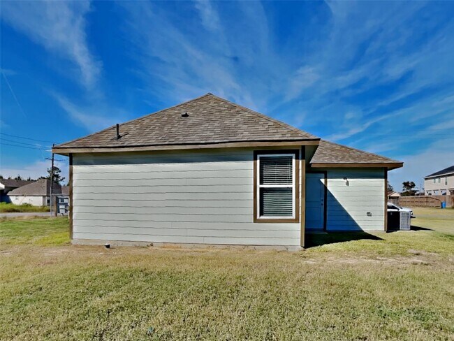 Building Photo - 18 Rd 5117