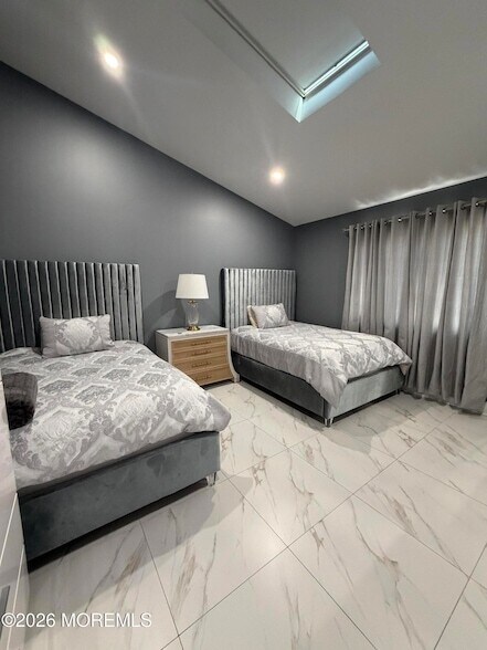 Building Photo - 191 Delaware Ave