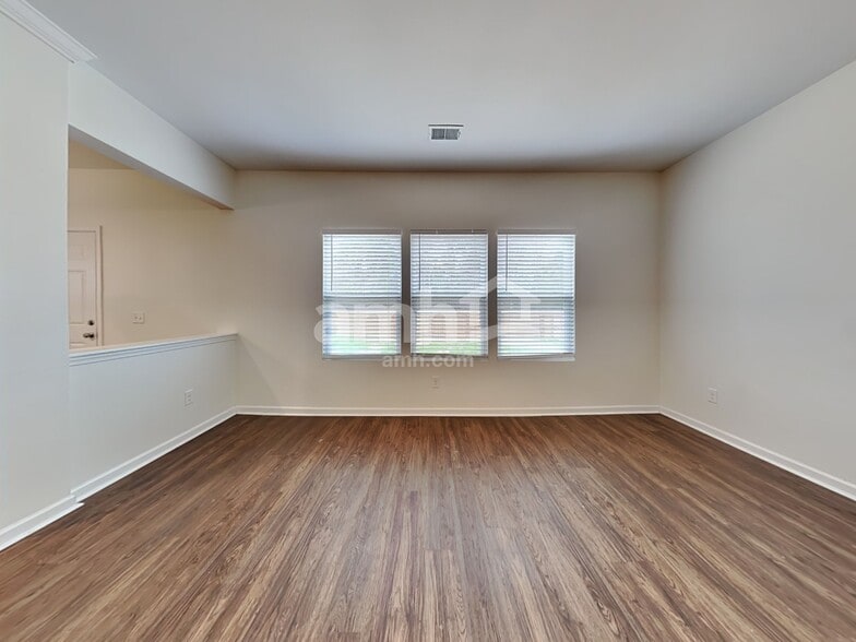 Building Photo - 355 Dunlin Dr