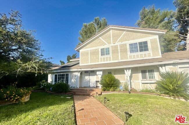 Building Photo - 11158 Newcastle Ave