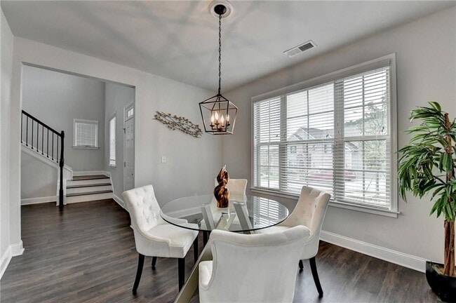 Building Photo - 2017 Yvette Wy