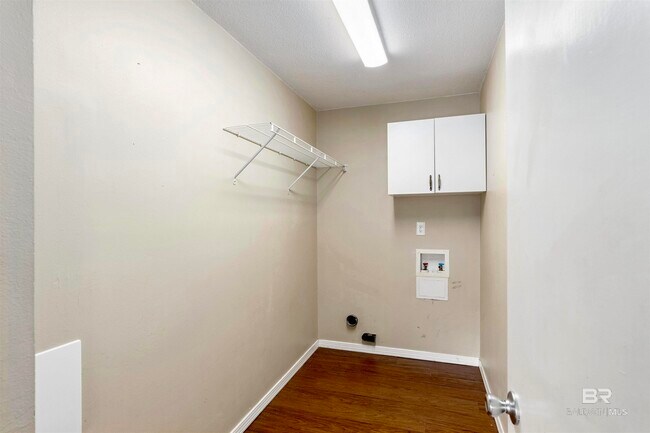 Building Photo - 16 Lancers Ln