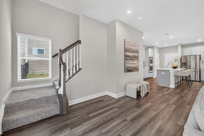 Building Photo - 314 Hyssop Ct