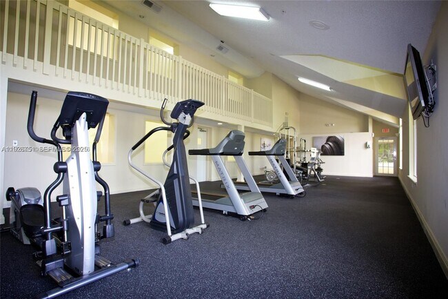 Building Photo - 12400 Vista Isles Dr