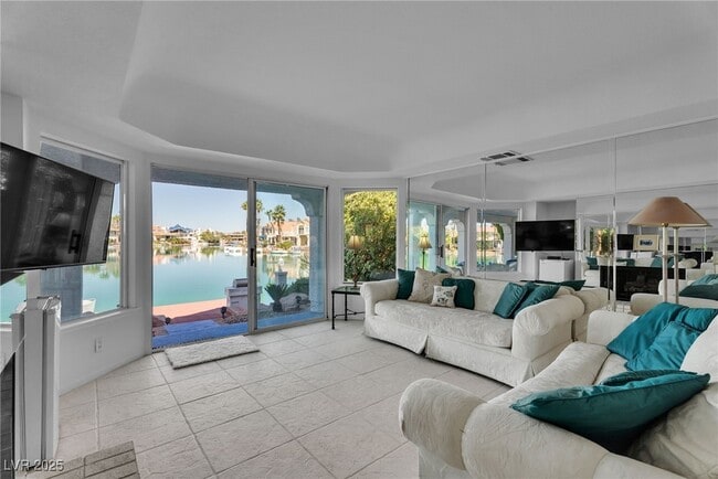 Building Photo - 8744 Captains Pl